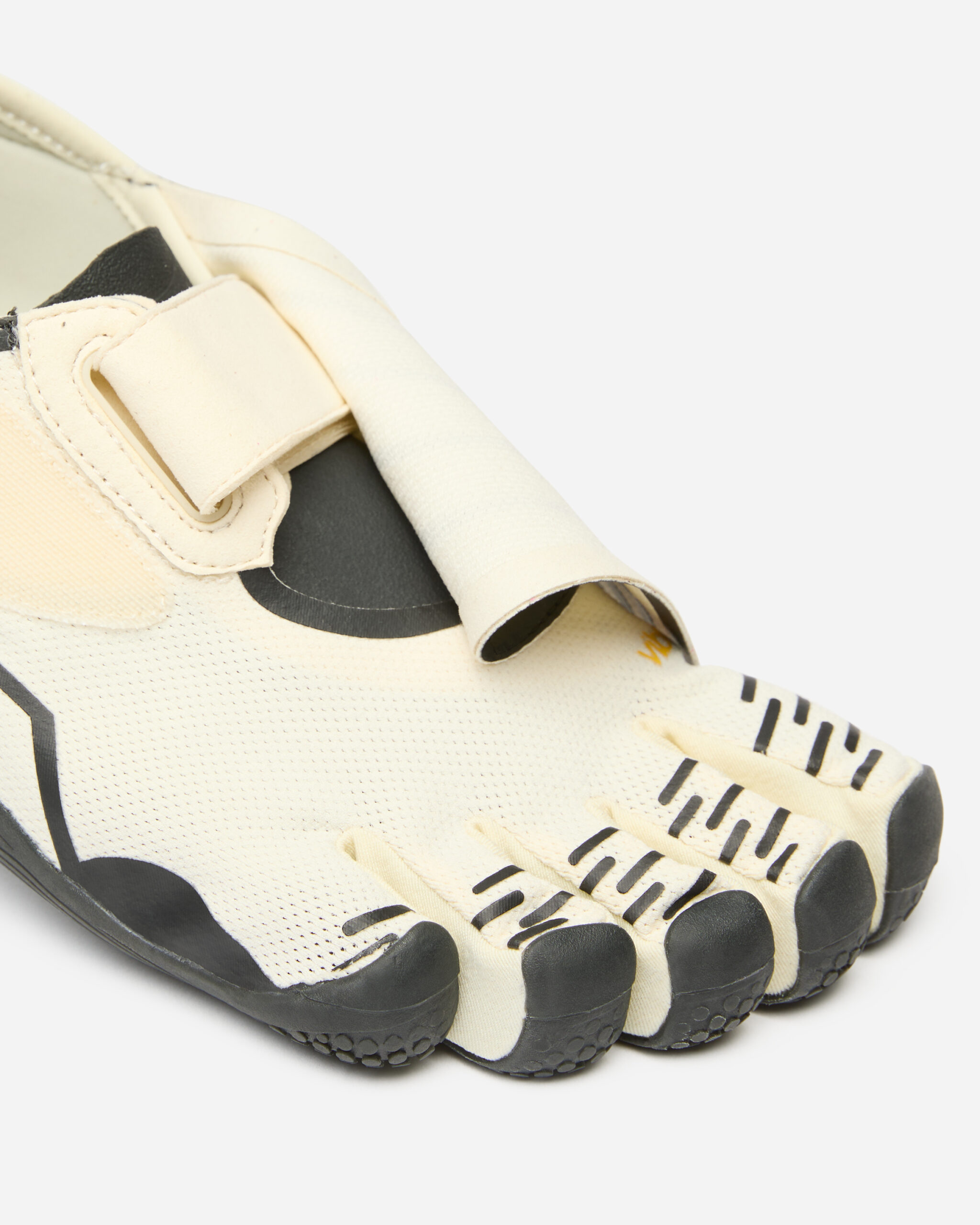 Groundsplay Women’s Ivory/Black - Image 3