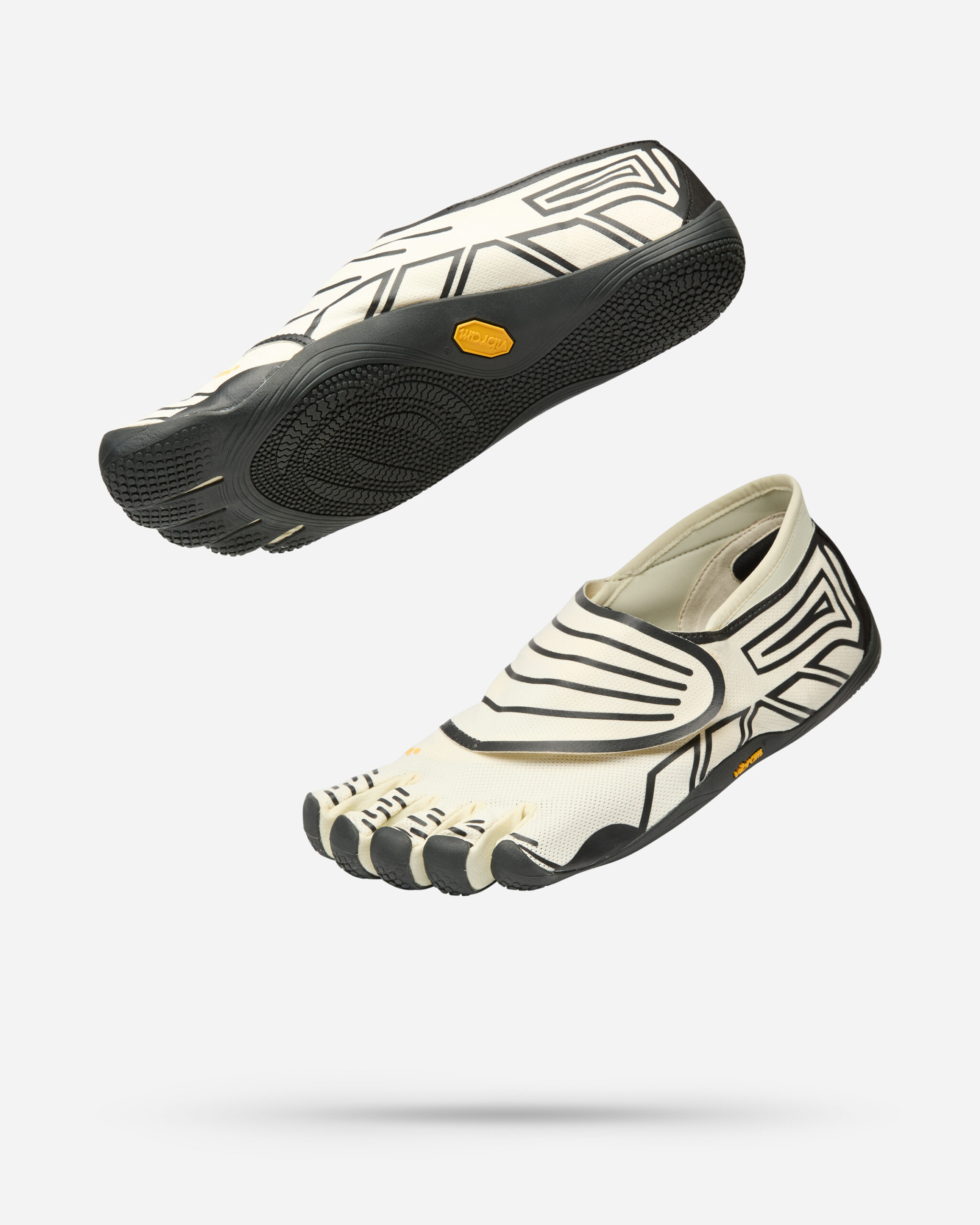 Groundsplay Women’s Ivory/Black